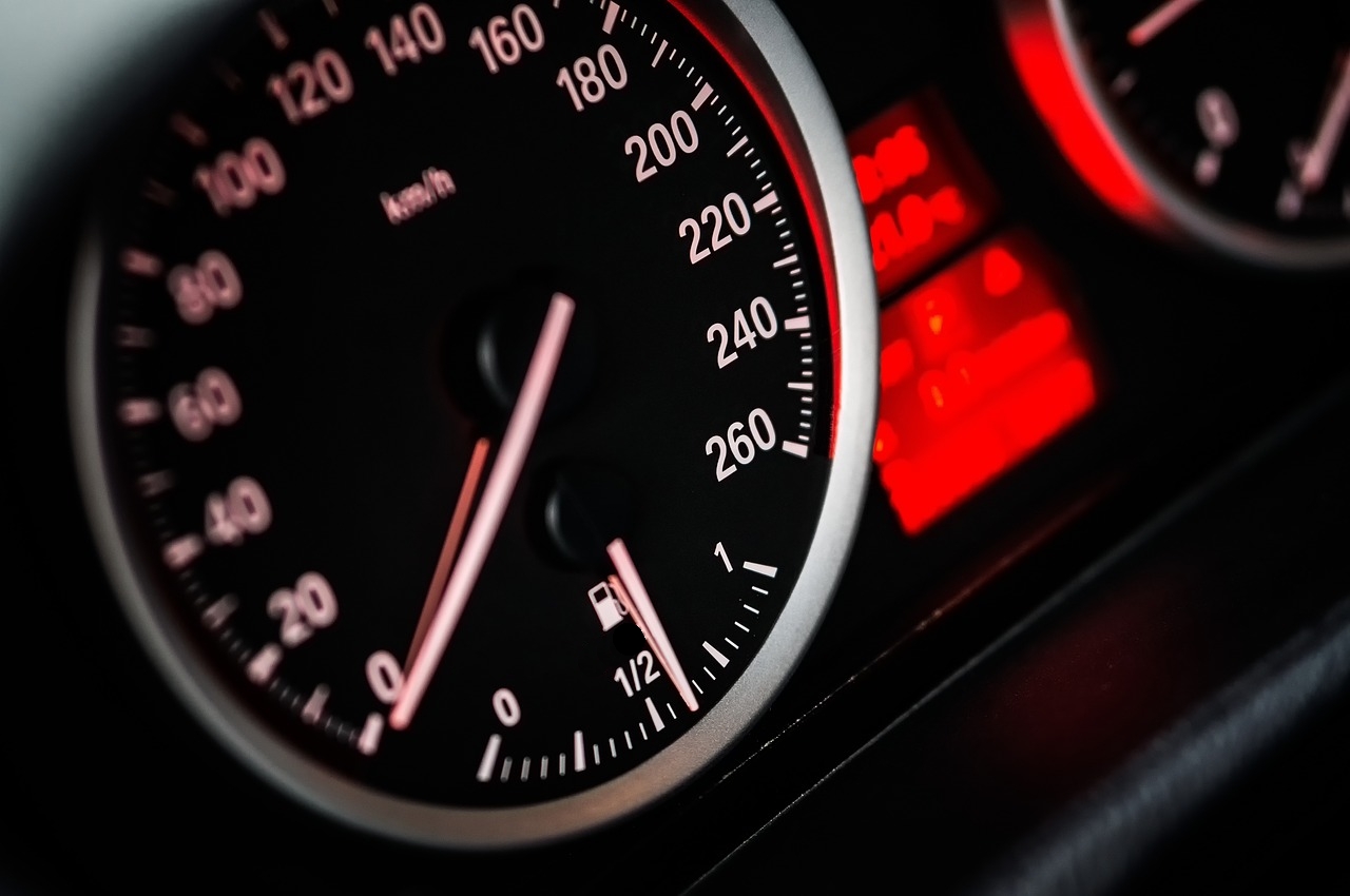 Stichtag 30. November: Viele Autofahrer können jetzt sparen
